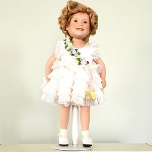 "Curly Top" Shirley Temple Movie Classics doll.